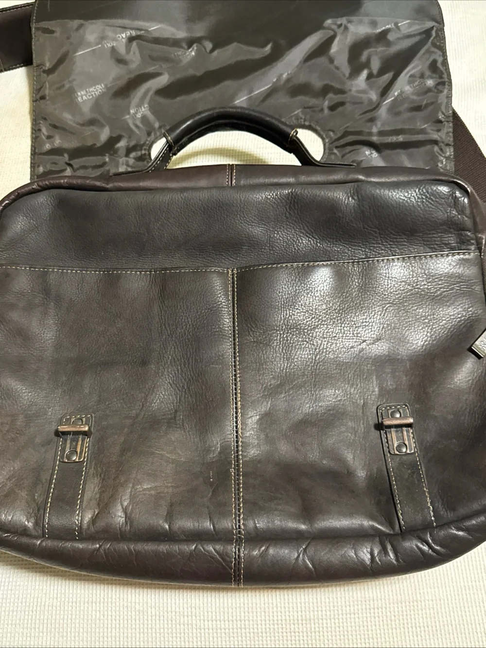 Kenneth Cole Reaction Dark Brown Leather Messenger Bag